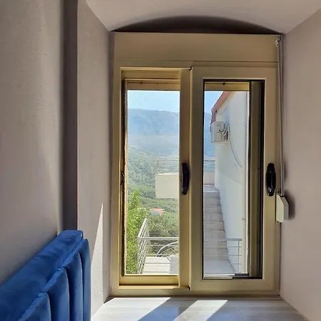 Olive House *